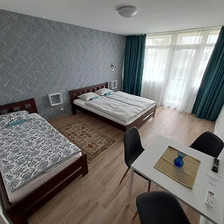 Apartment Partside